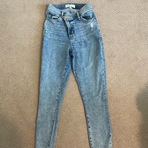 Abercrombie curve love The super skinny ankle high rise jeans